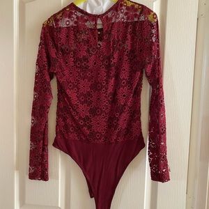 Harlow & Graham Long Sleeve Onsie Size S